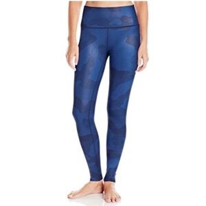 ALO Yoga L Camo Leggings Navy and Blue
